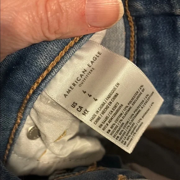 American Eagle Outfitters Blue Jean Shorts with Distressed Vintage Look - Picture 9 of 9